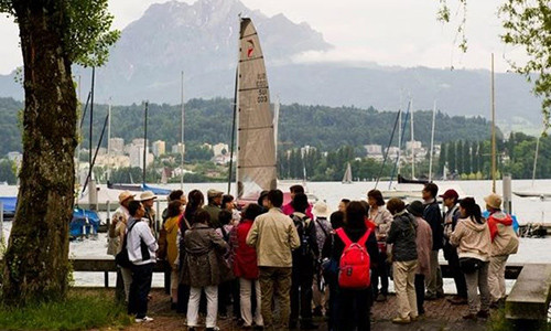 12.000 nhan vien Trung Quoc duoc cong ty moi di du lich Thuy Si