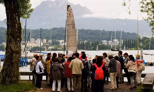 12.000 nhan vien Trung Quoc duoc cong ty moi di du lich Thuy Si