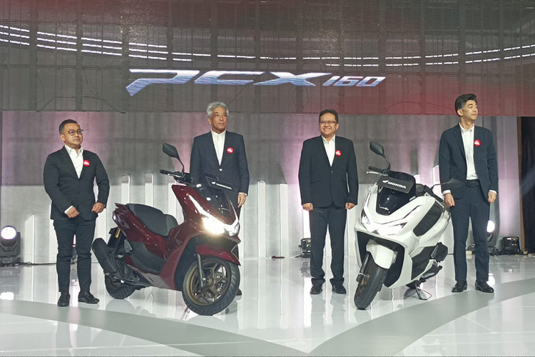 Bản nâng cấp của mẫu xe tay ga Honda PCX 160 2025 dự kiến sẽ được các đơn vị nhập khẩu đưa về Việt Nam trong quý I/2025, mang đến thêm lựa chọn cho người dùng trong phân khúc xe tay ga cao cấp.