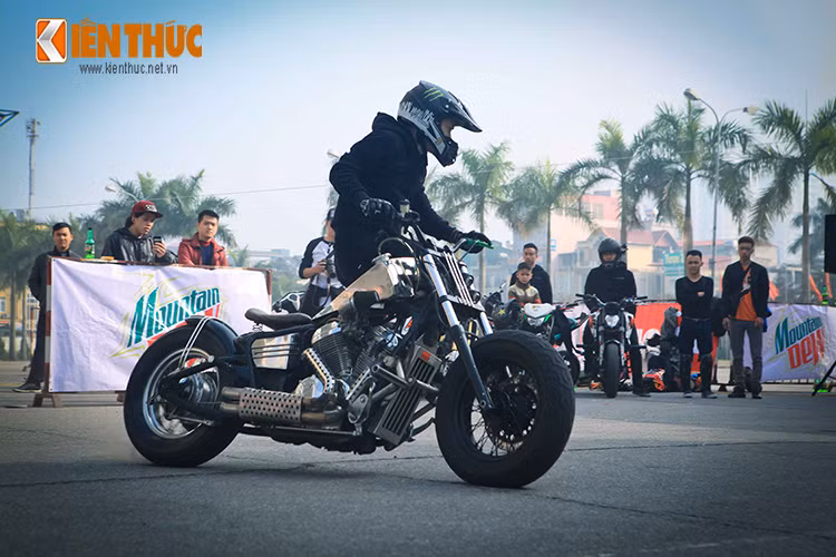 “Các bạn tham gia Motul Stunt Fest năm nay có kỹ năng rất tốt và chúng tôi đều phải thể hiện hết sức mình để có thể ghi tên vào buổi chung kết tới đây tại Hà Nội”, một thí sinh miền Bắc cho biết.