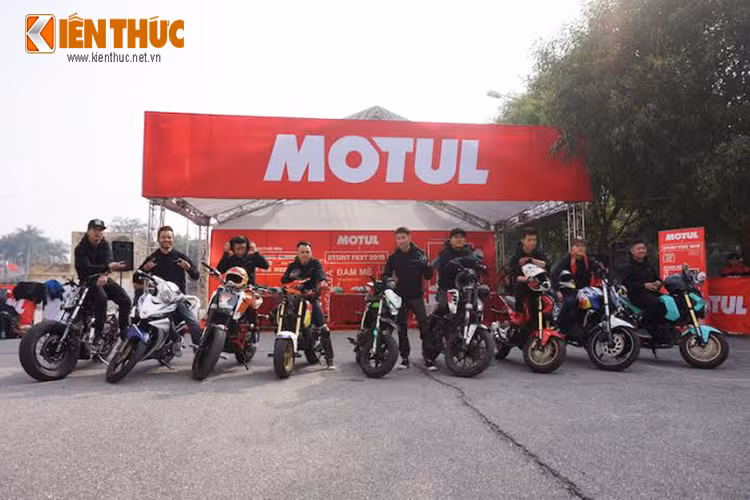  Sự kiện sẽ diễn ra 2 ngày từ ngày 06 đến ngày 07/03/2016 tại Hà Nội với sự góp mặt của 3 stunter nổi tiếng trên thế giới là Aaron Twite, Hiroyuki Ogawa và Stunter13 - người lần đầu tới Việt Nam - với tư cách là khách mời cũng như ban giám khảo. 