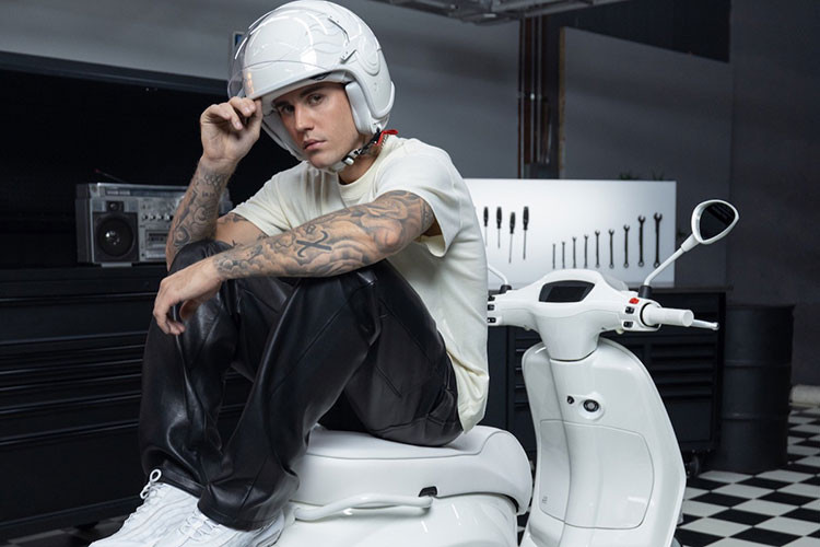 Vespa Sprint Justin Bieber sap ban tai Viet Nam, hon 100 trieu dong?-Hinh-3
