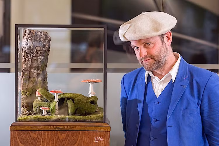 Một tác phẩm được làm từ thiên nhiên với ý nghĩa sâu sắc về căn bênh ung thư vú.