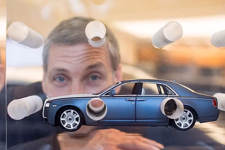 Từ nay đến 25/5, Rolls-Royce sẽ trưng bày các tác phẩm mô hình Rolls-Royce Ghost 1:18.