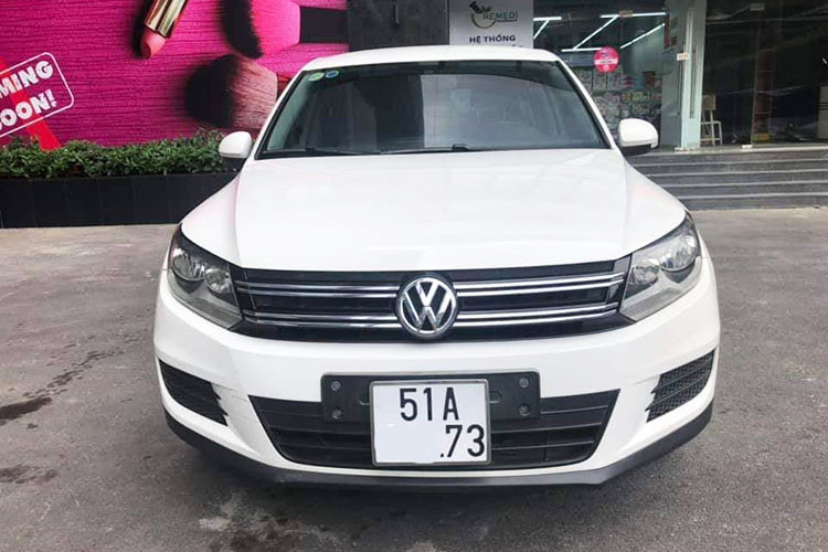 Ngoại hình của Volkswagen Tiguan 2014 ở thời điểm đó được thiết kế không quá nổi bật và được thiết kế theo hướng hài hoà, phù hợp với số đông. Đây chính là điều khiến chiếc xe mất điểm so với các đối thủ.