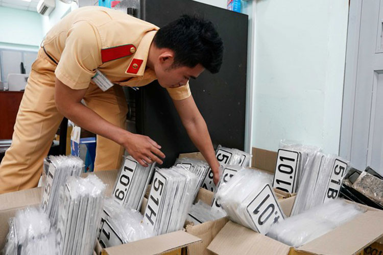 Bộ Công an cũng đề xuất khi chuyển nhượng xe, người trúng đấu giá được quyền giữ lại biển số để đăng ký cho xe khác thuộc sở hữu.