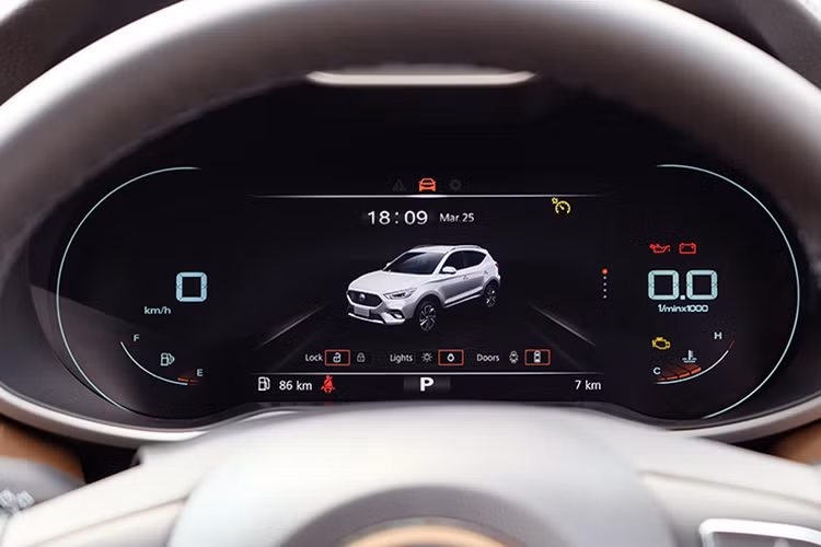 Còn với mẫu SUV cỡ B MG ZS, theo như thông tin trước đó xe sẽ được trang bị động cơ xăng dung tích 1.5L, kết hợp với hộp số tự động vô cấp CVT và hệ dẫn động cầu trước cho công suất tối đa 112 mã lực và mô-men xoắn cực đại 150 Nm.