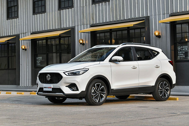 Thương hiệu MG Motor sẽ tiến vào thị trường Việt Nam với 2 mẫu xe đầu tiên là MG ZS và MG HS. Theo kế hoạch, 2 mẫu xe này sẽ được ra mắt vào giữa tháng 7/2020 này. Đóng mác thương hiệu xe Anh Quốc nhưng MG Motor đã được hãng xe Trung Quốc Nanjing Automobile mua lại và được mang về Việt Nam bởi nhà phân phối Tan Chong.