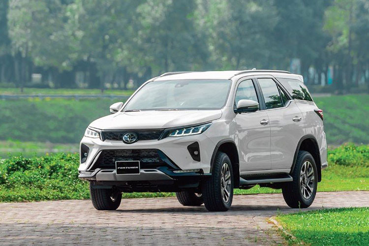 Toyota Fortuner 2024, gay that vong vi khong co nhieu doi moi-Hinh-2