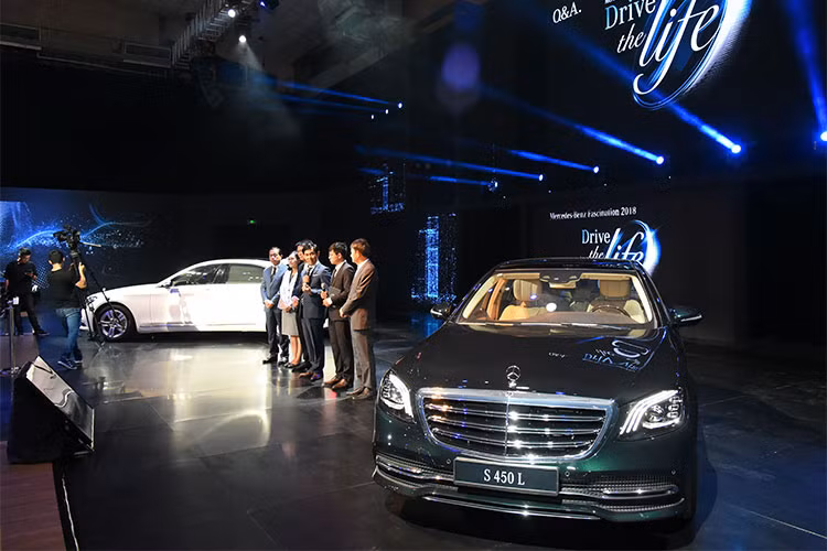 Số xe này là các model tới từ 7 dòng xe khác nhau gồm CLA, C, E, S, GLC, GLE và GLE Coupe, được phân thành 4 nhóm sản phẩm quan trọng của hãng bao gồm Xe dành cho giới trẻ (NGCC), Xe sang trọng (Luxury), Xe thể thao đa dụng (SUV) và Xe siêu sang (Ultra-Luxury).