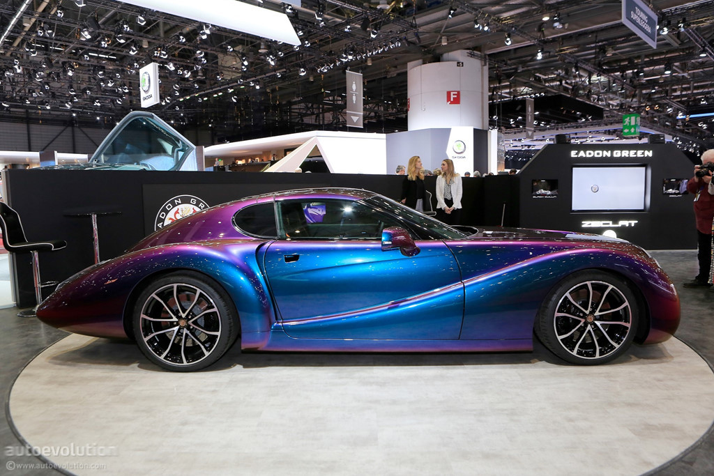 Tuy nhiên trên bản độ này, Zeclat vẫn giữ lại bộ vành 5 cánh kép và khe gió nằm trên nóc ca-pô của Chevrolet Corvette Grand Sport 2018.