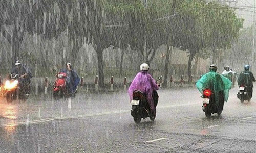 Sáng sớm nay, toàn bộ Bắc Bộ vào đến Trung Trung Bộ sẽ có mưa rào và dông, trong cơn dông có khả năng xảy ra tố lốc, mưa đá và gió giật mạnh.