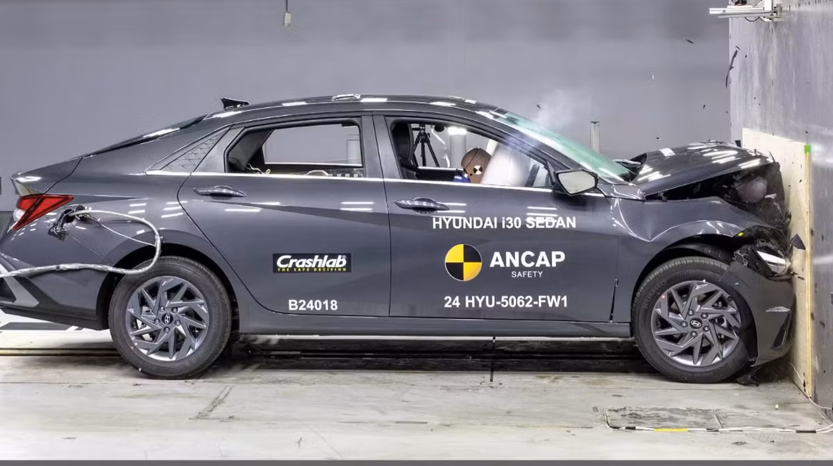 Hyundai Elantra 2024 gay bat ngo voi danh gia an toan tu ANCAP-Hinh-3
