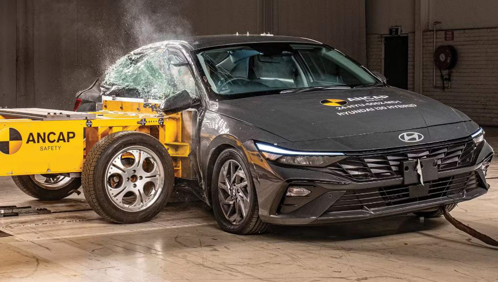 Hyundai Elantra 2024 gay bat ngo voi danh gia an toan tu ANCAP