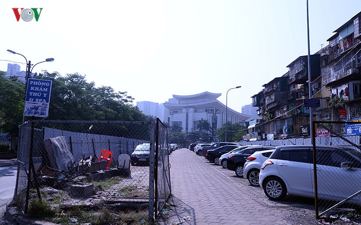 Đầu năm 2017, UBND TP Hà Nội đã chấp thuận chủ trương cho Công ty CP cơ sở hạ tầng (ICO) đầu tư làm bãi đỗ xe tự động với diện tích dự án lên đến 5.054m2.