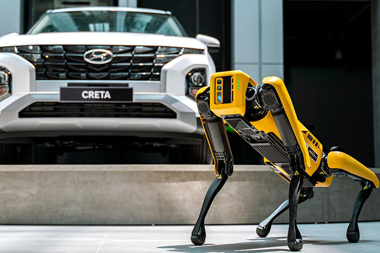 Hyundai Thanh Cong Viet Nam dua robot SPOT ve Viet Nam