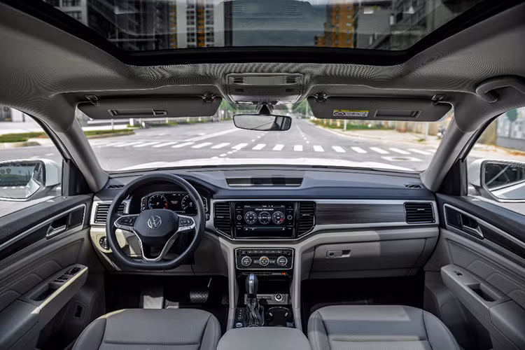 Volkswagen Touareg tai Viet Nam giam gia 