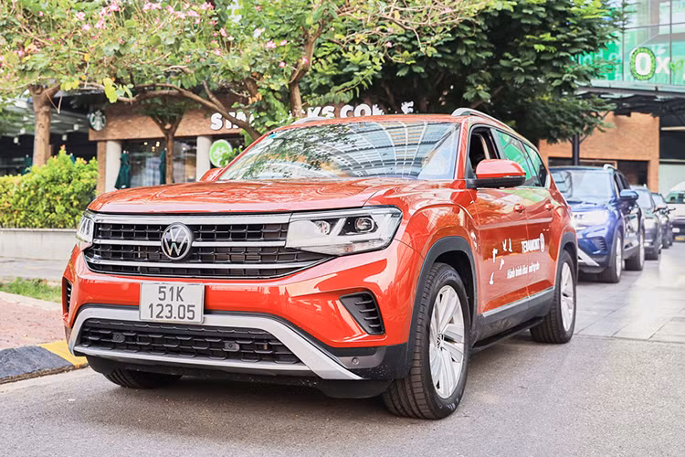 Volkswagen Touareg tai Viet Nam giam gia 