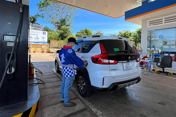 Cung khach hang Suzuki tham gia thu thach tiet kiem nhien lieu-Hinh-3