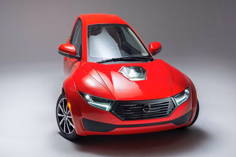 Cách đây 6 năm, công ty xe điện gốc Canada ElectraMeccanica đã hùng dũng ra mắt thị trường mẫu ElectraMeccanica SOLO chạy điện với lời hứa khiến giao thông đô thị trở nên dễ dàng hơn, tiện ích và thoải mái hơn.