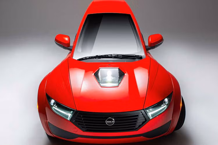 Trong một thông báo mới, ElectraMeccanica nói rằng họ sẽ bắt đầu được giao lô hàng SOLO đầu tiên tới tay người mua kể từ ngày 4 tháng 10 năm 2021, với những chiếc xe được hợp tác sản xuất với đối tác Trung Quốc Zongshen Industrial Group.