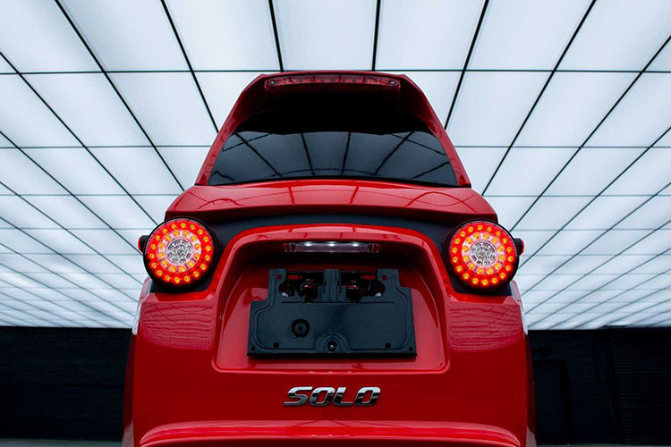 Sau khi chạm cột mốc này, nhà sản xuất xe điện Canada sẽ gia tăng sản xuất đều đặn để đáp ứng mọi đơn đặt hàng trước theo cam kết.