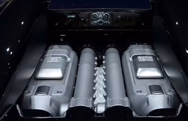 Với động cơ mới, Chiron có thể đạt tốc độ cực đại tới 463 km/h.