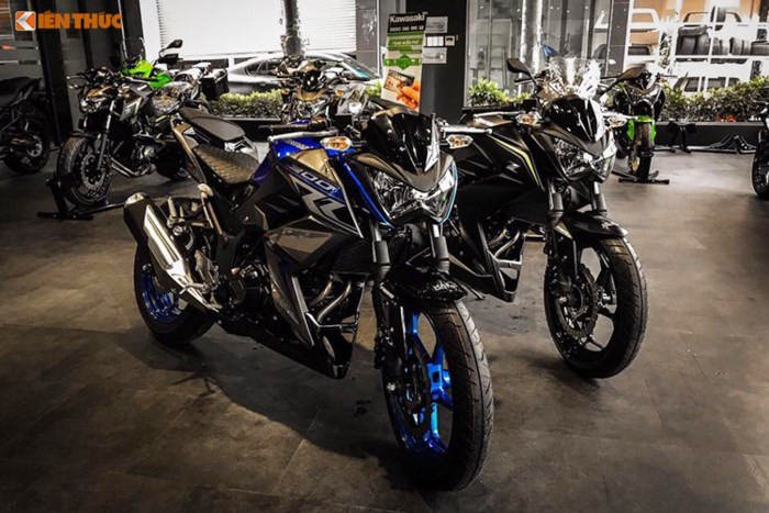 Kawasaki Z300 ABS 2018 hiện đang là mẫu xe môtô phân khối lớn đáng chú nhất tại phân khúc 300 phân khối tại nhiều thị trường trên thế giới hiện nay. Xe sở hữu ngoại hình mạnh mẽ, được thừa hưỡng từ các đàn anh Z-Series đình đám. Xe được phân phối chính hãng với mức giá 129 đến 133 triệu đồng tại các đại lý Kawasaki chính hãng trên cả nước.