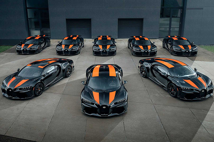 Đầu tiên là việc Pagani vẫn đang loay hoay tạo ra các biến thể của Huayra và cách chơi xe của Hoàng Kim Khánh là đã có xe về Việt Nam sẽ không chốt mua. Vì thế, thương hiệu Bugatti nhiều khả năng sẽ được lựa chọn nếu như chủ xe McLaren Senna mang màu tắc kè độc nhất Việt Nam muốn sở hữu thêm 1 siêu phẩm của thương hiệu xe hypercar. 