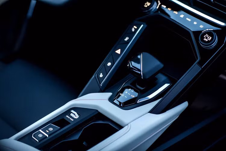 Nguồn tin từ đại lý cho thấy, xe sắp về Việt Nam được trang bị động cơ xăng 3 xi-lanh, tăng áp, 1.5L, cho công suất cực đại 174 mã lực và mô-men xoắn cực đại 265 Nm.