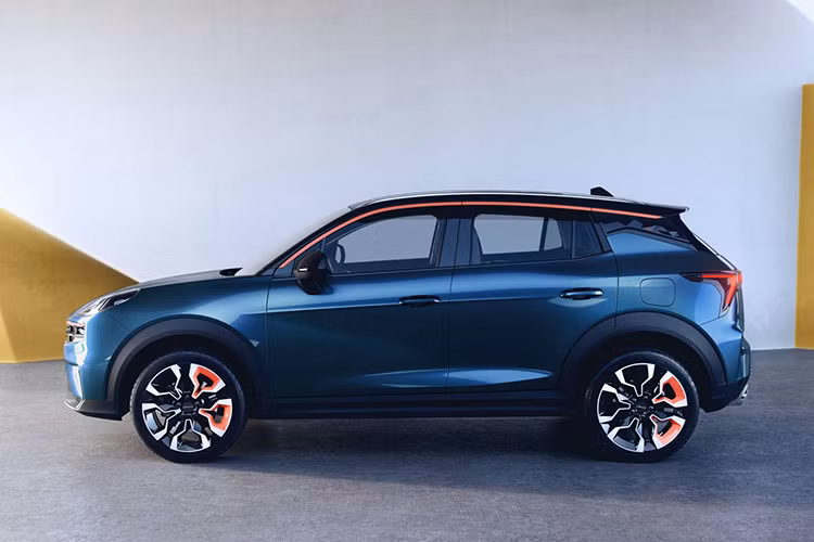 Mẫu xe SUV Lynk &amp; Co 06 ra mắt công chúng thế giới vào năm 2020. Khi về Việt Nam, mẫu xe này sẽ được xếp chung mâm với các đối thủ thuộc phân khúc SUV cỡ B gồm Kia Seltos, Honda HR-V, Hyundai Creta, Mitsubishi Xforce và Toyota Yaris Cross.