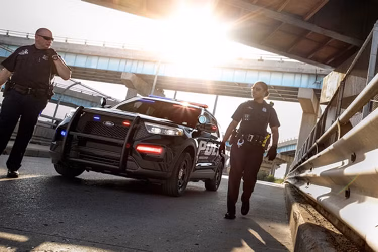 Hãng xe Mỹ tiết lộ rằng sở cảnh sát bang Michigan đã thử nghiệm model 2020, và cho kết quả rất khả quan về khả năng bứt tốc, tốc độ tối đa (220 km/h) và khả năng truy đuổi tội phạm. Các chỉ số này vượt xa nhiều mẫu SUV cảnh sát hiện nay dù chúng đang sử dụng động cơ V8 lớn hơn.