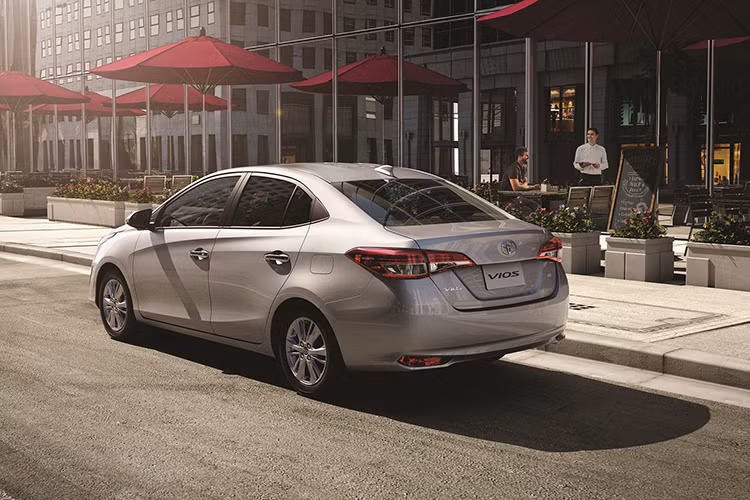 Toyoa cũng cam kết đóng góp vào sự phát triển bền vững của ngành công nghiệp Ô tô Việt Nam trong thời gian tới bằng việc không ngừng thúc đẩy sản xuất trong nước, tăng cường nội địa hóa, hỗ trợ đẩy mạnh ngành công nghiệp phụ trợ và ngành công nghiệp ôtô.