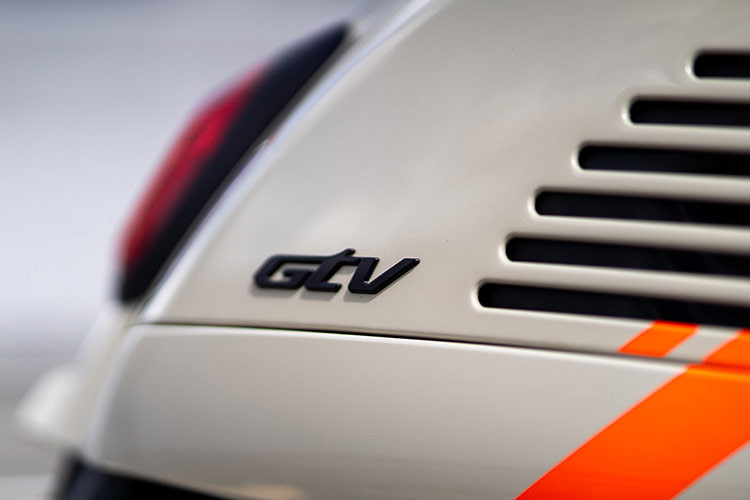 GTV 2024 trang bị động cơ xi-lanh đơn dung tích 300 phân khối, làm mát bằng dung dịch, phun xăng điện tử, công suất 23,8 mã lực, mô-men xoắn cực đại 26 Nm. Hộp số biến thiên vô cấp CVT. Bình xăng dung tích 8,5 lít. Mức tiêu thụ nhiên liệu công bố ở mức 3,48 lít/100 km đường hỗn hợp.