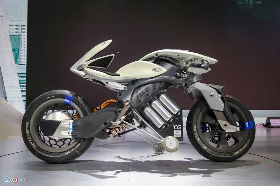 MOTOROiD có thể nhận diện chủ nhân. Khi nhận ra gương mặt và các hành động của chủ nhân, xe tự đứng dậy, gạt chân chống và tự động tiến đến gần chủ nhân.