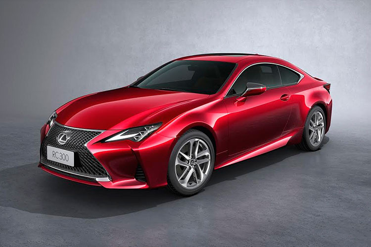 Với những cải tiến mới lần này, Lexus RC 300 2019 mới không chỉ kế thừa mọi ưu điểm của mẫu xe hiện tại, mà còn áp dụng ngôn ngữ thiết kế mới lấy cảm hứng từ chiếc coupe hạng sang hàng đầu LC, nâng cao trải nghiệm lái trở nên sắc nét và đầy tinh tế.