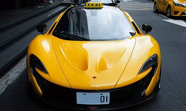 Xem sieu xe McLaren P1 lam taxi o Dai Loan