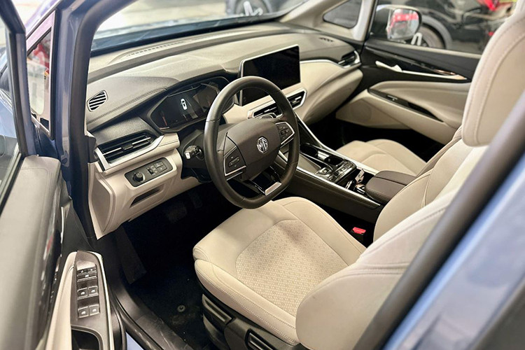 Đặc biệt, phiên bản cao cấp nhất MG G50 1.5 AT Lux sẽ có tùy chọn cấu hình 7 ghế ngồi, bên cạnh phiên bản 8 ghế như hai biến thể thấp hơn.