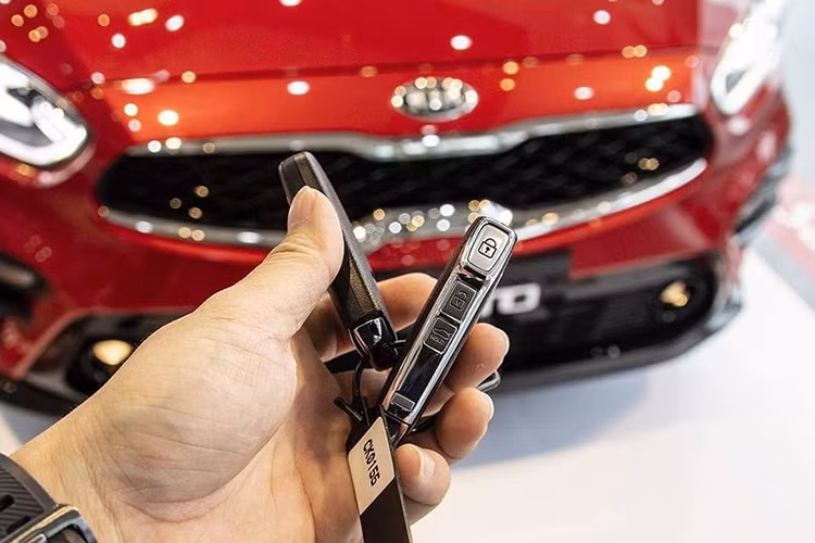 Dưới nắp ca-pô bản 1.6 là động cơ 1,6 lít, sản sinh công suất tối đa 128 mã lực và mô-men xoắn 157 Nm, trong khi bản 2.0 được lắp động cơ 2 lít, sản sinh công suất 159 mã lực và mô-men xoắn 194 Nm. Cả 2 động cơ này đều được ghép nối với hộp số tự động 6 cấp hoặc hộp số sàn 6 cấp.