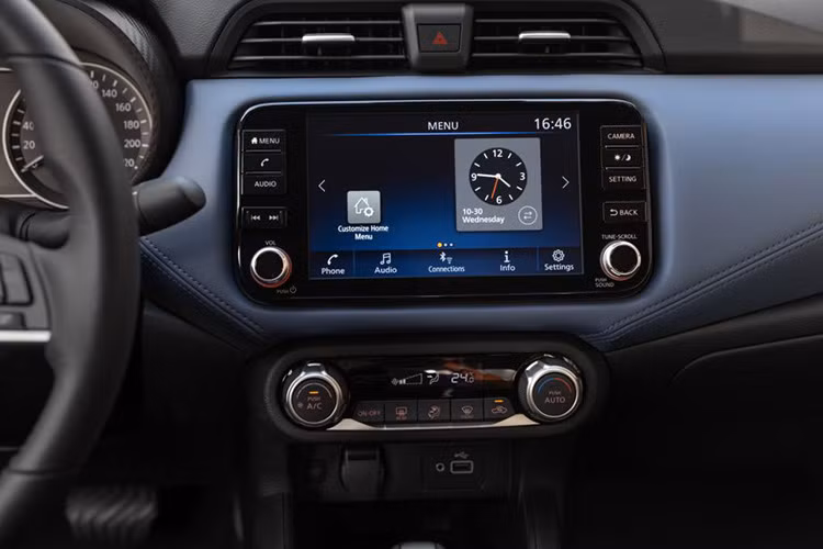 Ngoài ra, xe còn được trang bị thêm nhiều tiện nghi như: bệ tì tay hàng ghế trước và sau, sạc không dây... mang lại sự thoải mái và tiện dụng cho cả người lái và hành khách.