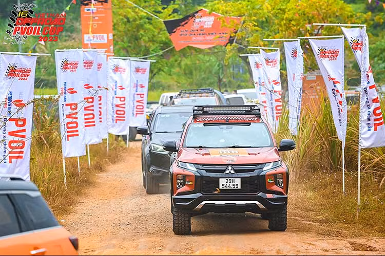 Giai dua oto dia hinh Viet Nam 2023 chinh thuc khai man