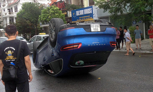 Porsche Macan lo bien kiem soat gia sau cu nga 