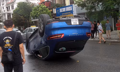 Porsche Macan lo bien kiem soat gia sau cu nga 