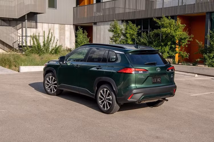 Toyota Corolla Cross 2023 tang gia toi 19 trieu dong tai Viet Nam-Hinh-2