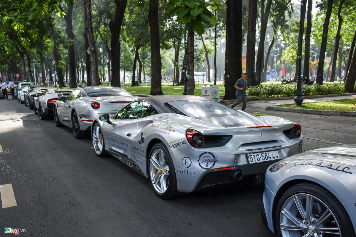 Là một trong những người sở hữu bộ sưu tập siêu xe khủng nhất Việt Nam - cả về số lượng và chất lượng, ông Đặng Lê Nguyên Vũ có thật sự đam mê những cỗ máy 4 bánh này? Ảnh: Mạnh Dương.