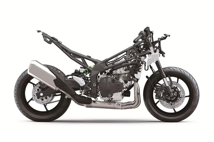 Vì xe ở Indonesia là bản ZX-4RR cao cấp nhất nên có những trang bị như ly hợp chống trượt, bướm ga điện tử, tính năng lên/xuống số nhanh, hệ thống đèn LED trước/sau, kính chắn gió màu khói, bảng đồng hồ kỹ thuật số với màn hình LCD 4,3 inch, cổng USB và tính năng kết nối với điện thoại thông minh.