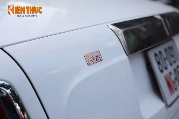 Ở mẫu xe này, hệ thống dẫn đường bằng vệ tinh được cập nhật thêm một số tính năng như bản đồ 3D có địa hình phong cảnh, hướng dẫn địa điểm du lịch yêu thích và tổng hợp sơ đồ tuyến đường,...