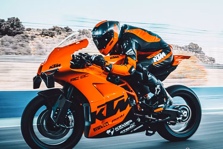 Như thường lệ, KTM vẫn sẽ có danh sách chờ cho khách hàng, trong trường hợp một số khách hàng trong số 100 người đầu tiên đặt mua xe đổi ý và không muốn mua xe nữa.