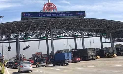 Bộ GTVT có văn bản yêu cầu các nhà đầu tư BOT trên toàn quốc đều chủ động phương án ứng phó đảm bảo ATGT, có kế hoạch xả trạm nếu xảy ra ùn tắc giao thông.