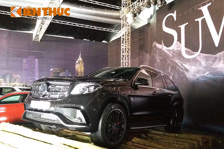 Tiêu điểm của sự kiện SUVenture chính là GLS, mẫu SUV hạng sang cỡ lớn hoàn toàn mới của Mercedes-Benz. GLS được giới thiệu đến khách hàng Việt Nam với 4 phiên bản khác nhau, trong đó có 1 phiên bản động cơ diesel và 1 phiên bản hiệu năng cao.